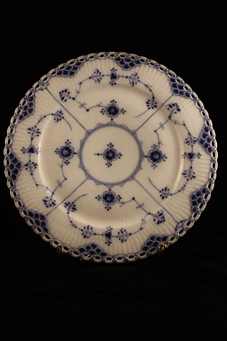 Rare Royal Copenhagen Blue Fluted Full Lace Dinner Plate. Dia.:23,5cm.
RC# 1/1090.