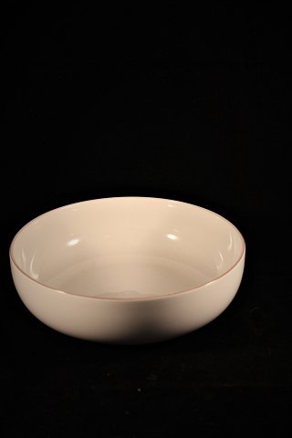 Bowl (577) in Redtop / redline , earthenware from Royal Copenhagen.