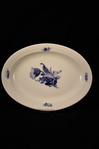 Royal Copenhagen Blue Flower braided oval dish. 34x25cm.
10/8016.
