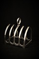 item no:
Toast holder i sterlingsølv item no:
Toast holder i sterlingsølv