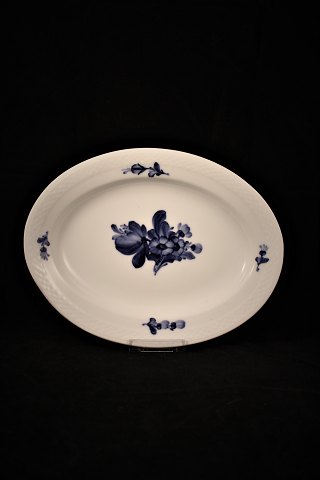 Royal Copenhagen Blue Flower Braided oval dish. 
RC#10/8015. 2.sort. Before 1923. 25x19cm.