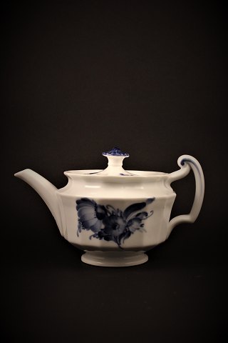 Royal Copenhagen Blue Flower Angled teapot. 
RC# 10/8503...