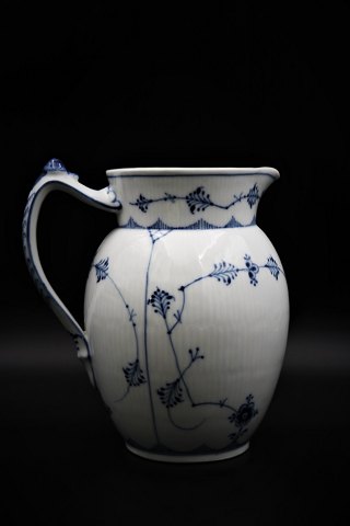 Rare Royal Copenhagen Blue Fluted Plain milk jug before 1923.
RC# 1/162. 1.sort. H: 20cm.