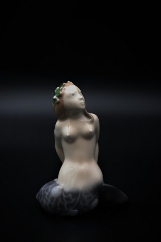 Royal Copenhagen figur af lille havfrue. H:11,5cm. RC#3321. 1.sort.