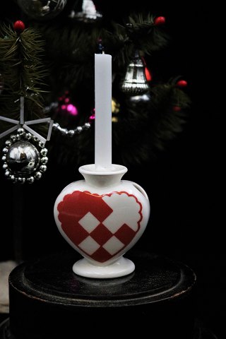 Royal Copenhagen red Christmas heart in faience for small Christmas lights....RC#2-2231.