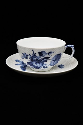 Royal Copenhagen Blue Flower  Curved large morning cup / tea cup. 
RC# 10/1550…