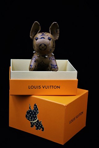 Original Louis Vuitton accessories , taske / Nøglering vedhæng i form af lille hund med Monogram Reverse Canvas....