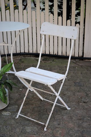 Old French garden chair in iron with wooden slats, painted white with fine patina...