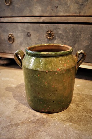 Old pottery jars from the South of France in green glaze with a nice patina. H:22cm. Dia.:20cm.