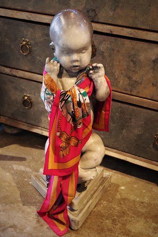 Originalt klassisk Vintage Hermés silketørklæde i flotte farver.Måler: 87x85cm.