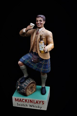 Gammel Mackinlay´s Scotch whisky reklamemand i bemalet gips/papmaché...