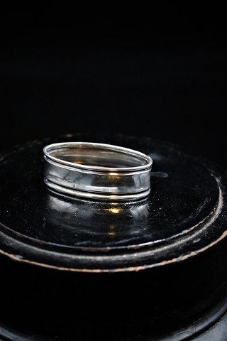 Gammel serviet ring i sølv , stemplet.5x2,7cm.  Brede 1,5cm.