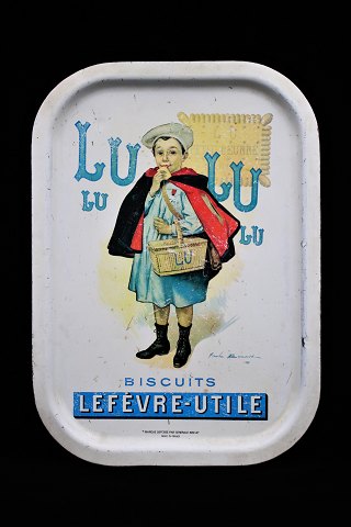 Old "advertisement" serving tray in painted metal with a fine patina, 
from Lu-Biscuits...
