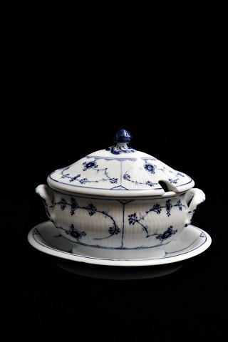 Rare Royal Copenhagen oval Blue Fluted Plain sauce terrine on fixed saucer. RC# 
1/206.
1893-1900...