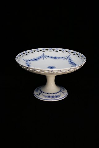 Bing & Grondahl bowl on foot in Empire with openwork pattern...