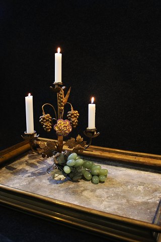 Decorative old tray with wide brass rim, zinc base with a very fine patina...