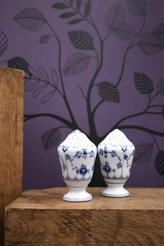 Salt & peber sæt i Musselmalet Riflet fra Royal Copenhagen...