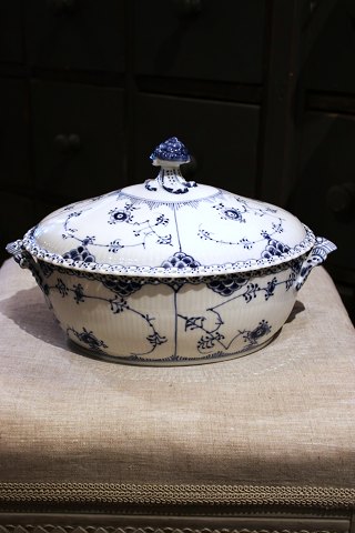 Musselmalet Helblonde oval terrin fra Royal Copenhagen...