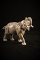 Bing & Grøndahl porcelæns figur af elefant . Dekorations nummer : 1806.