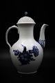 Royal Copenhagen Blue Flower Braided coffee pot. H: 24cm.
RC# 10/8189.