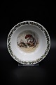 Royal Copenhagen Jule grødskål i porcelæn med julemotiv.RC# 5/14198.H:5cm. Dia.:16cm.