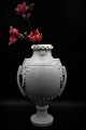 item no: Porcelæns urne / vase