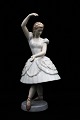 Bing & Grøndahl porcelæns figur af  Balletpige.B&G#2355. 1.sort. Højde: 25cm.