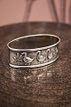 Old napkin ring in silver ( Stamped ) with motifs of 3 ducks...
