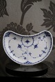 Royal Copenhagen Blue Fluted Half Lace half-moon shaped dish.
RC#1/560...