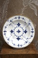 Royal Copenhagen Musselmalet Riflet dyb tallerken med guldkant.Dia.: 18,5cm. 1/170. Før 1923...